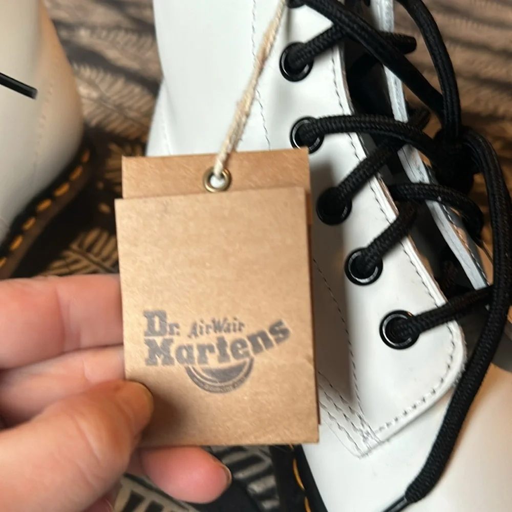 NWT Doc Martens 101 Yellow Stitch Smooth Leather White Ankle Boots - Picture 9 of 11